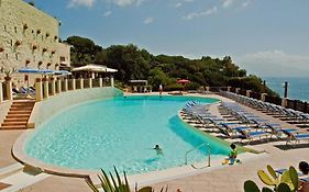 Baia delle Rocce Verdi Resort